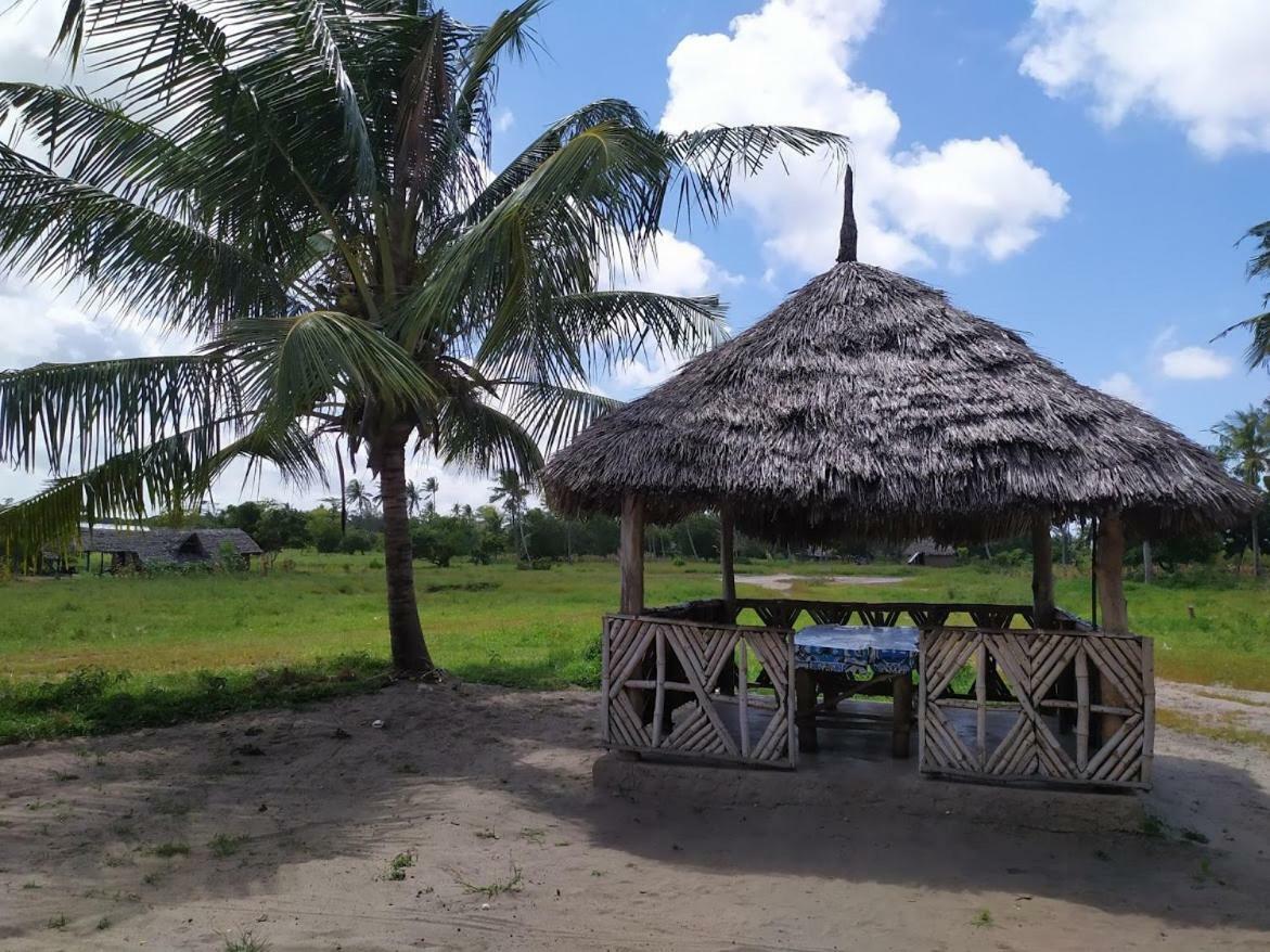 Mida Creek Nature Camp Watamu Bagian luar foto